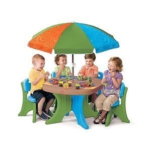 Deluxe Play and Shade Patio set by Step 2