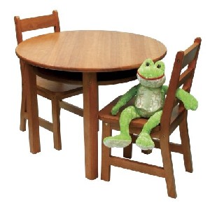 Lipper Childrens Round Table and Chair Set